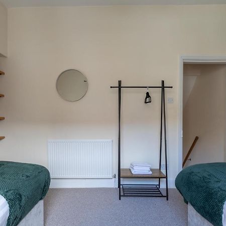 Milton Stays - Cosy 2 Bed House, 15 Min Walk To York City Center, For Up To 6 - With Period Features, Fireplace, Superfast Wi-Fi, Private Garden, Free On Street Parking Dış mekan fotoğraf