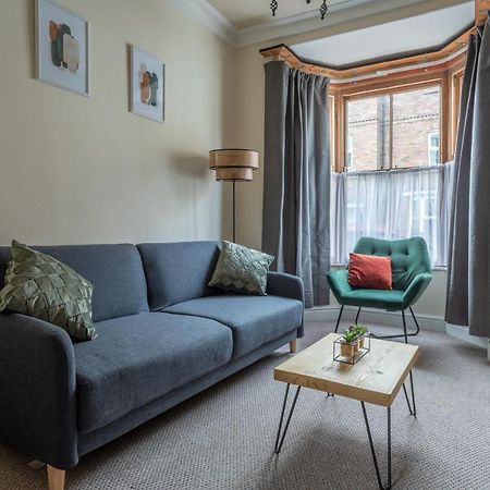 Milton Stays - Cosy 2 Bed House, 15 Min Walk To York City Center, For Up To 6 - With Period Features, Fireplace, Superfast Wi-Fi, Private Garden, Free On Street Parking Dış mekan fotoğraf