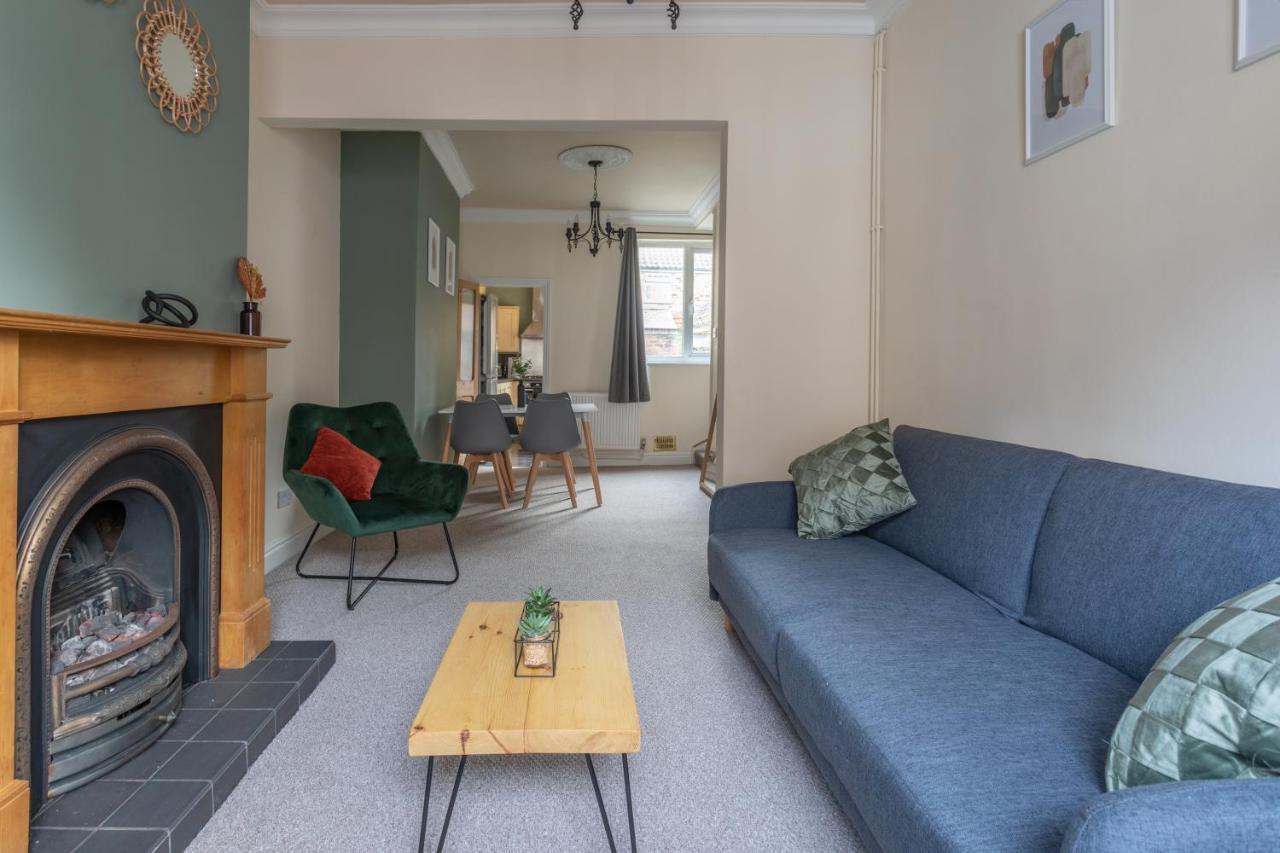 Milton Stays - Cosy 2 Bed House, 15 Min Walk To York City Center, For Up To 6 - With Period Features, Fireplace, Superfast Wi-Fi, Private Garden, Free On Street Parking Dış mekan fotoğraf