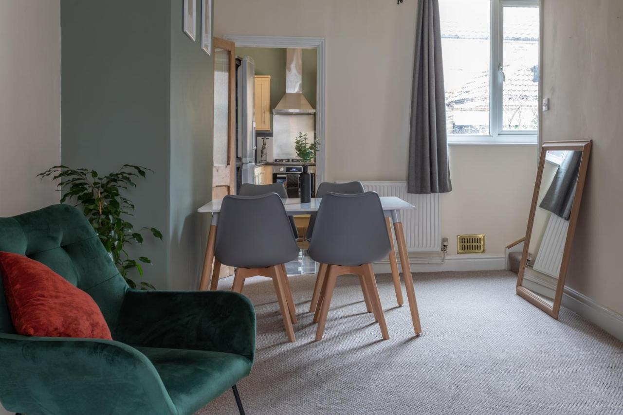 Milton Stays - Cosy 2 Bed House, 15 Min Walk To York City Center, For Up To 6 - With Period Features, Fireplace, Superfast Wi-Fi, Private Garden, Free On Street Parking Dış mekan fotoğraf