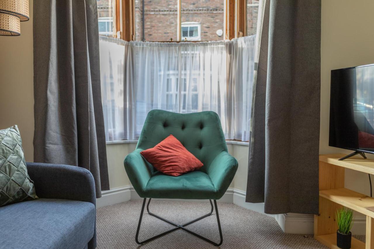 Milton Stays - Cosy 2 Bed House, 15 Min Walk To York City Center, For Up To 6 - With Period Features, Fireplace, Superfast Wi-Fi, Private Garden, Free On Street Parking Dış mekan fotoğraf